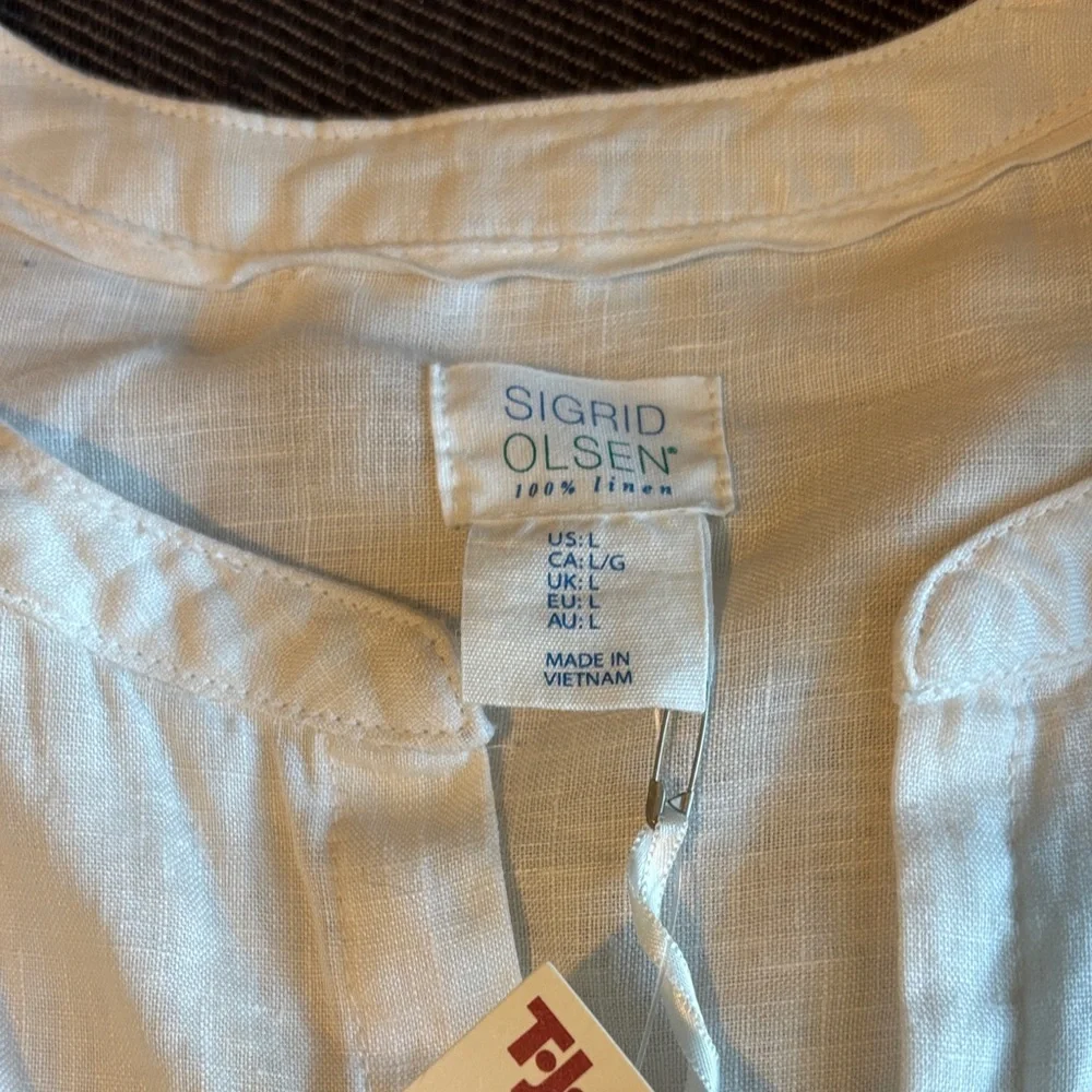 White Button-Up Tunic Top - Picture 8 of 10